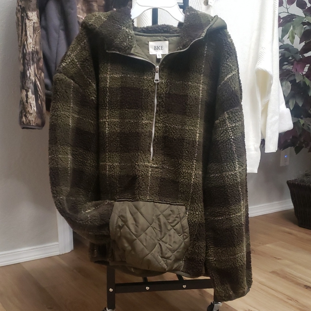 BKE Women's Olive Plaid Teddy Jacket Sz XL
